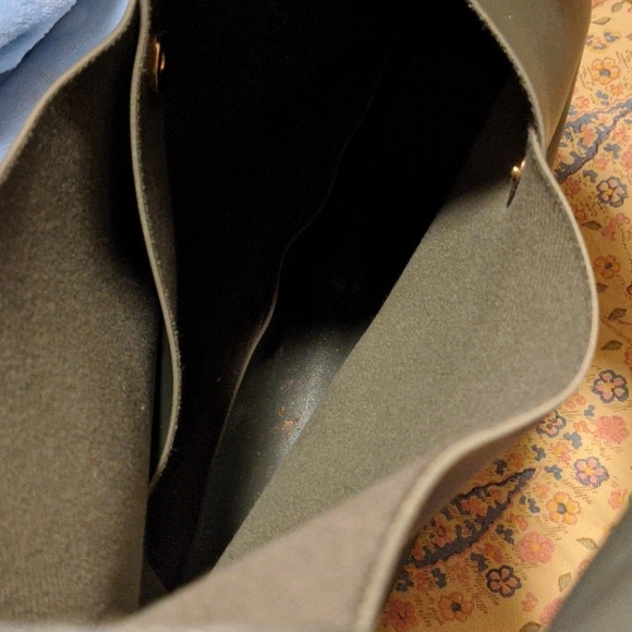 Purse - Picture 3 of 3